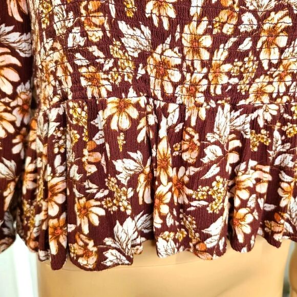 American Eagle Crop Smocked Top Medium - Picture 5 of 8